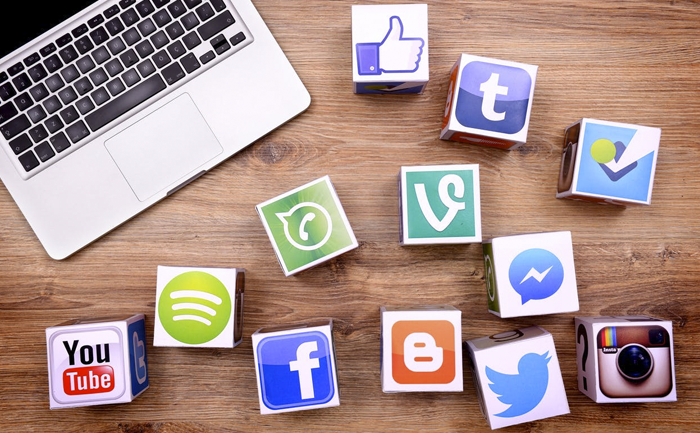 servicio social media